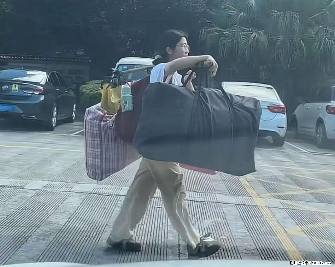 全网追的“扁担女孩”，找了一份暑假工，时薪12元 - 凉山生活资讯 - 凉山28生活网 liangshan.28life.com