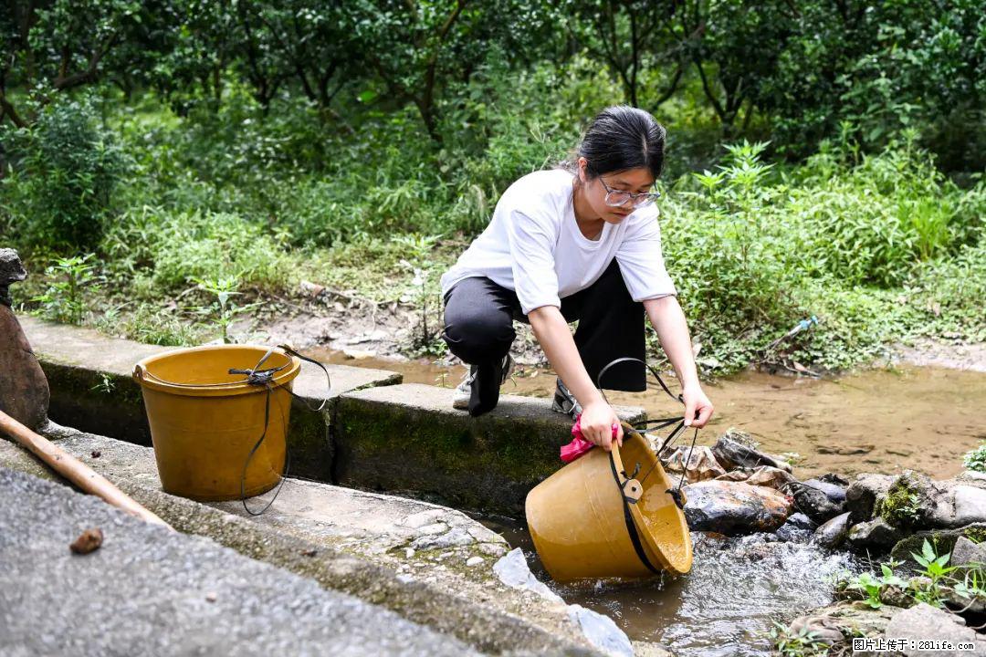 全网追的“扁担女孩”，找了一份暑假工，时薪12元 - 凉山生活资讯 - 凉山28生活网 liangshan.28life.com
